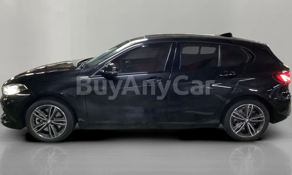 Vehicle photo 4