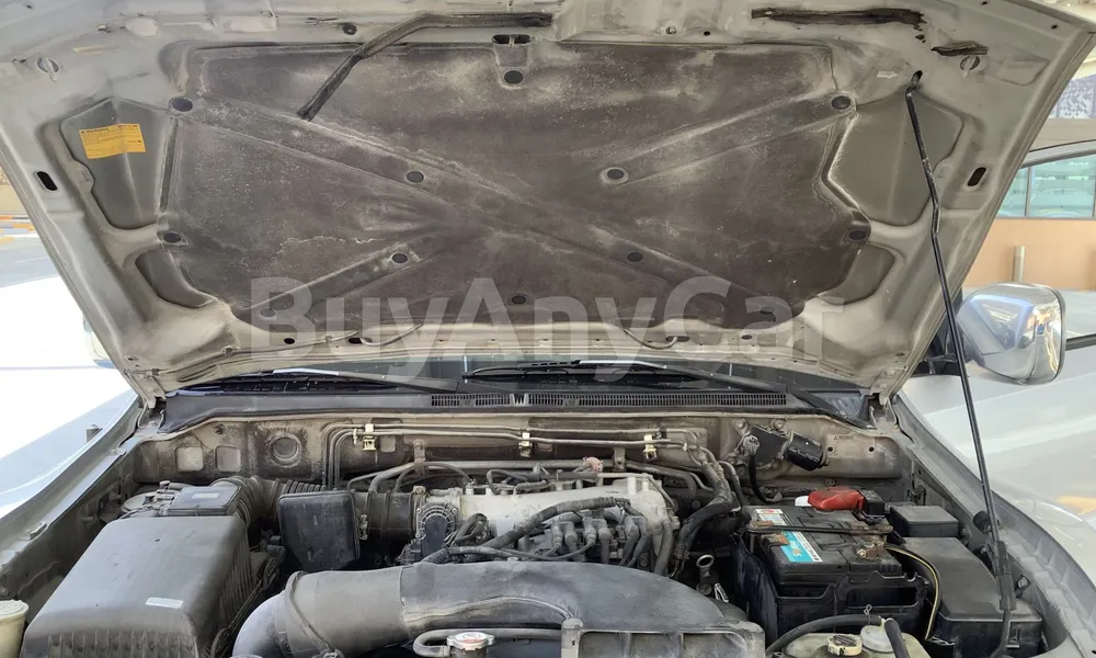Vehicle photo 9