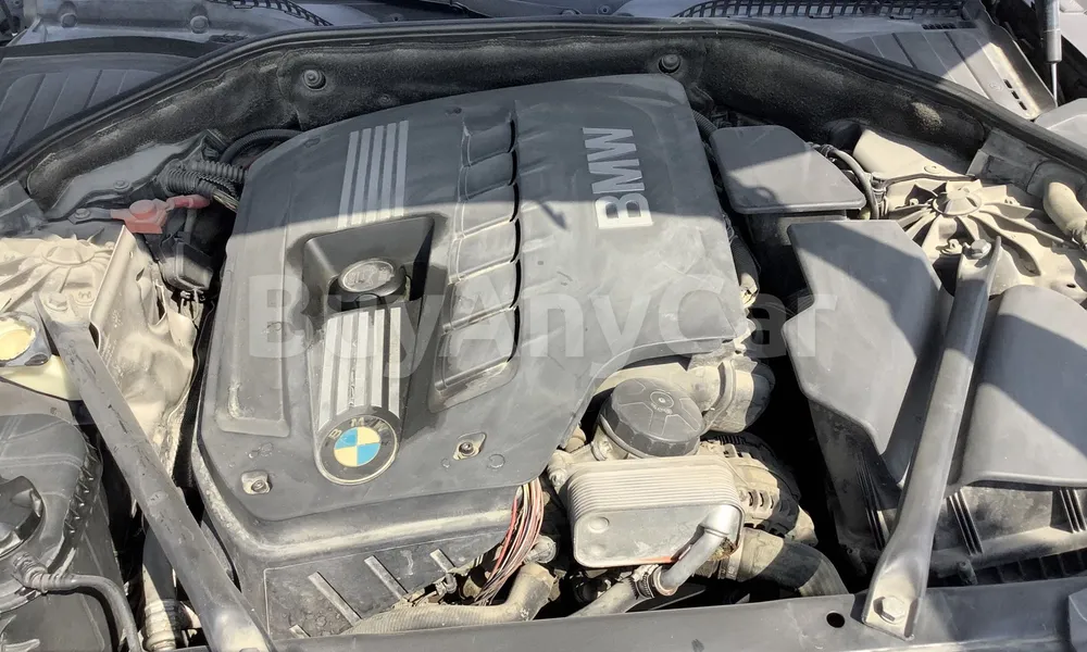 Vehicle photo 8