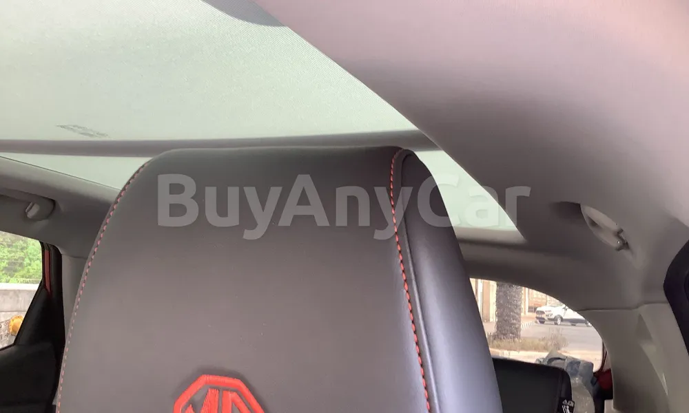 Vehicle photo 7