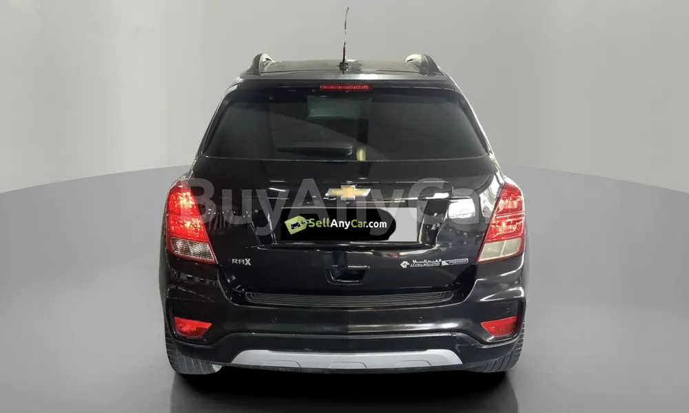 Vehicle photo 2