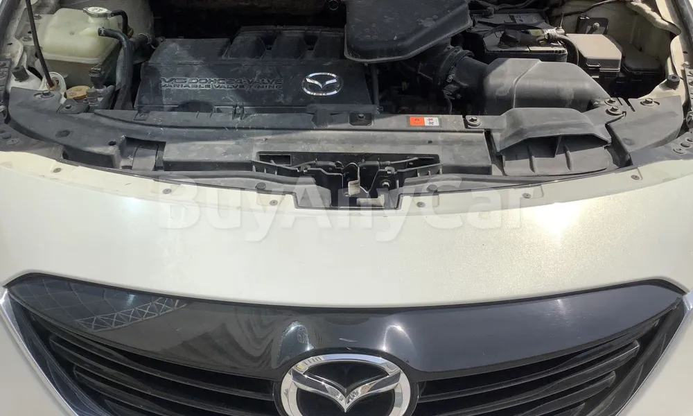Vehicle photo 7