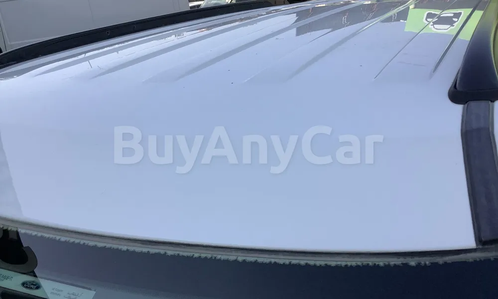 Vehicle photo 5
