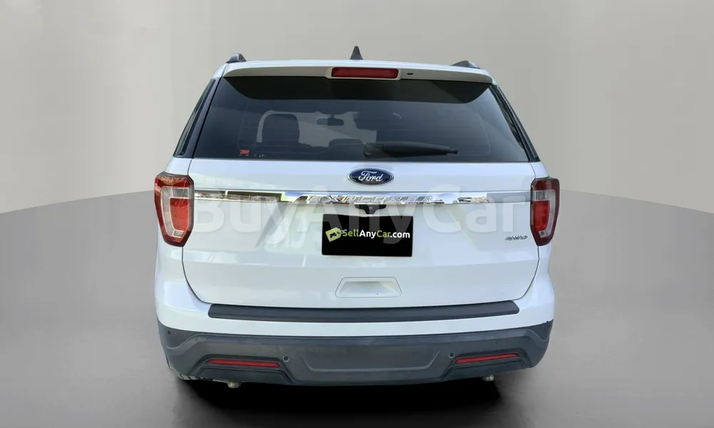 Vehicle photo 2