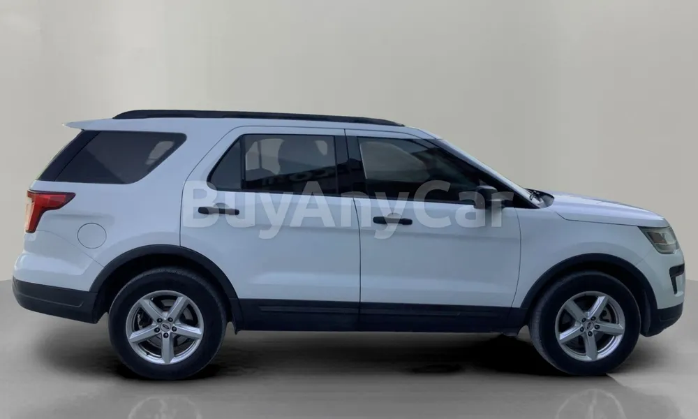 Vehicle photo 3