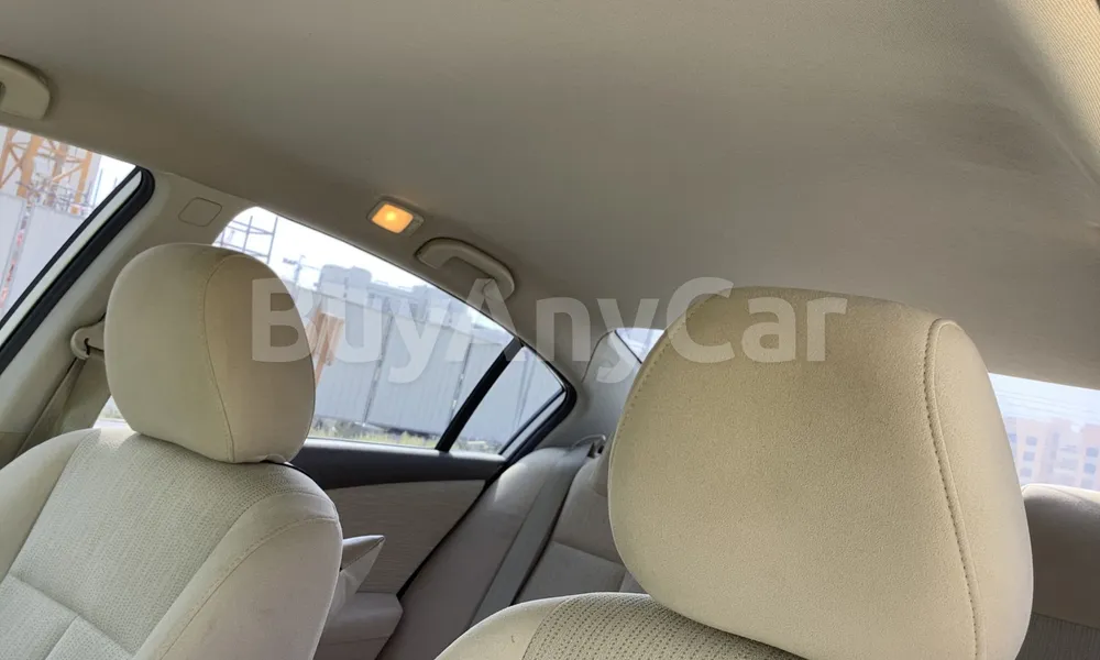 Vehicle photo 7
