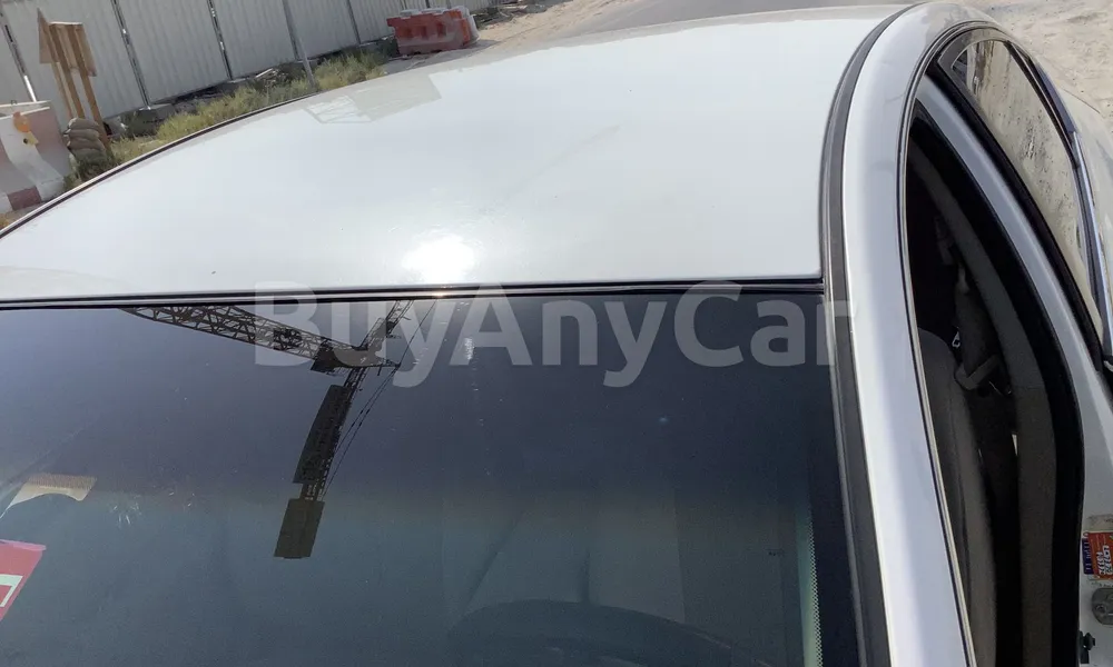 Vehicle photo 6