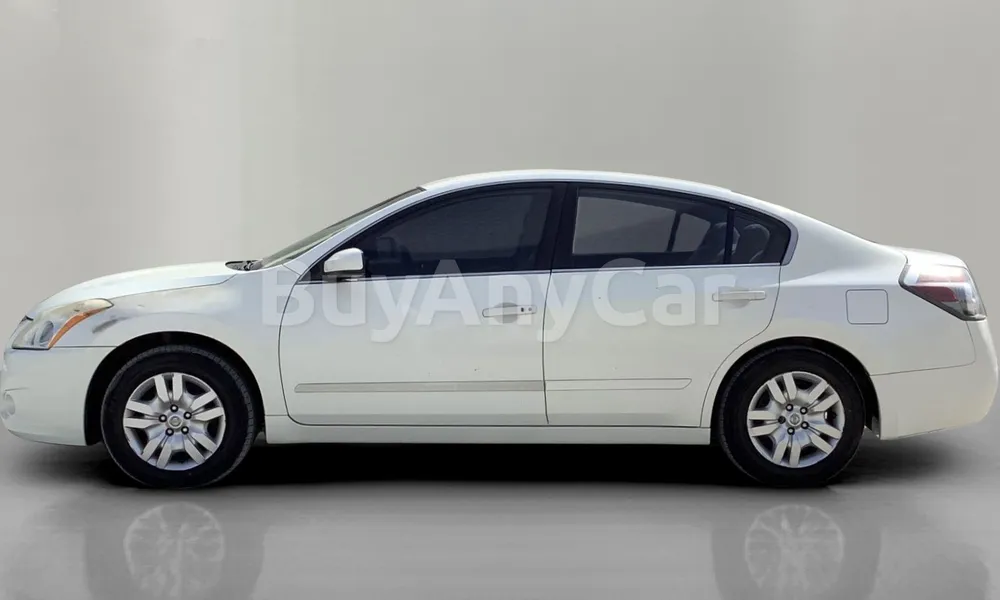 Vehicle photo 4