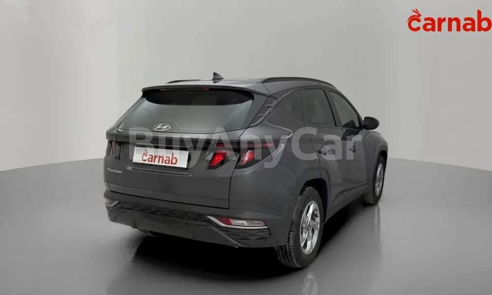 Vehicle photo 8