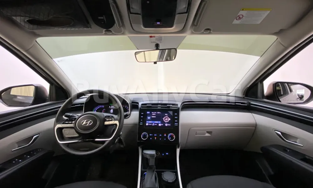 Vehicle photo 9
