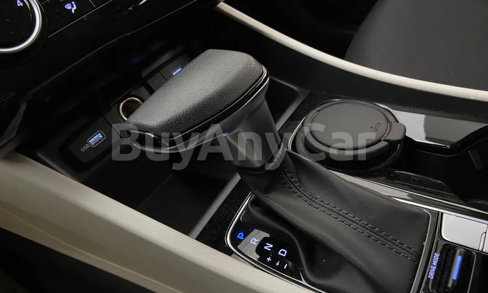 Vehicle photo 10