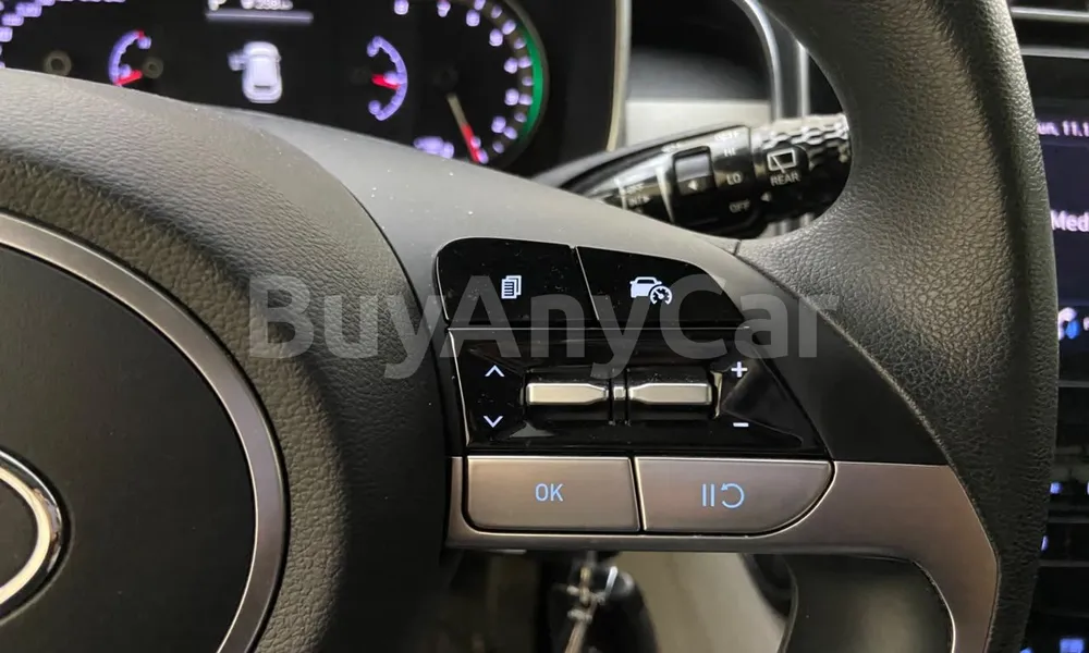 Vehicle photo 14