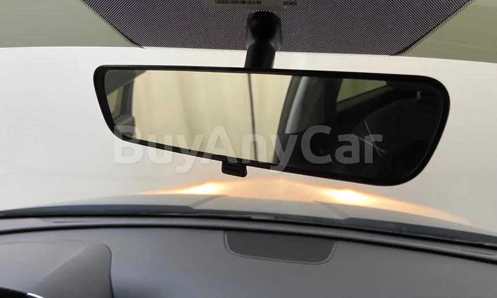 Vehicle photo 11
