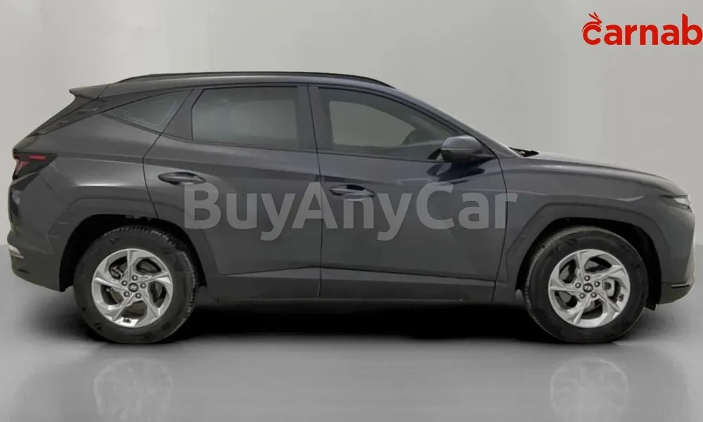 Vehicle photo 4