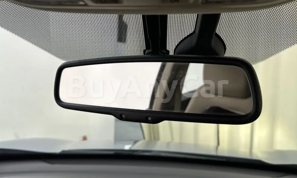 Vehicle photo 13