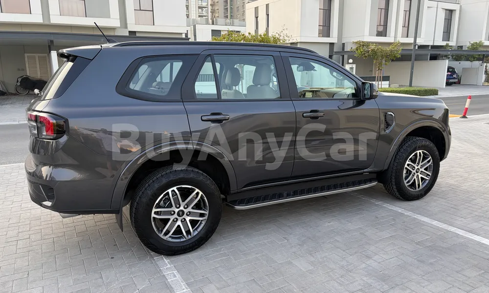 Vehicle photo 4