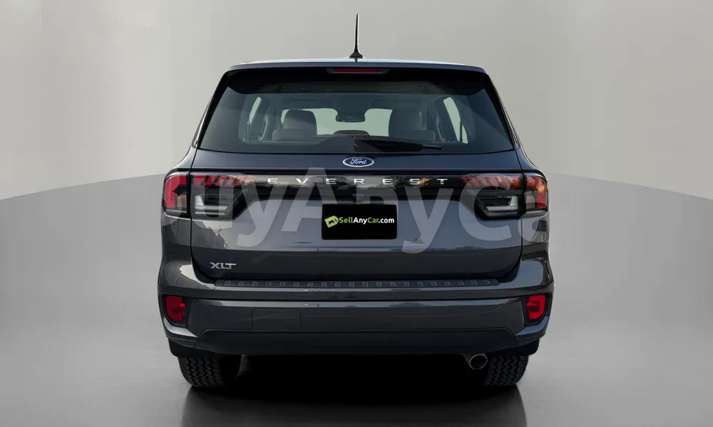 Vehicle photo 2