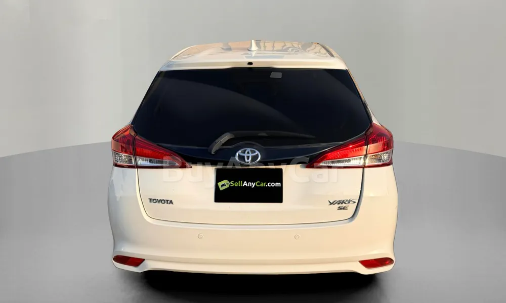 Vehicle photo 2
