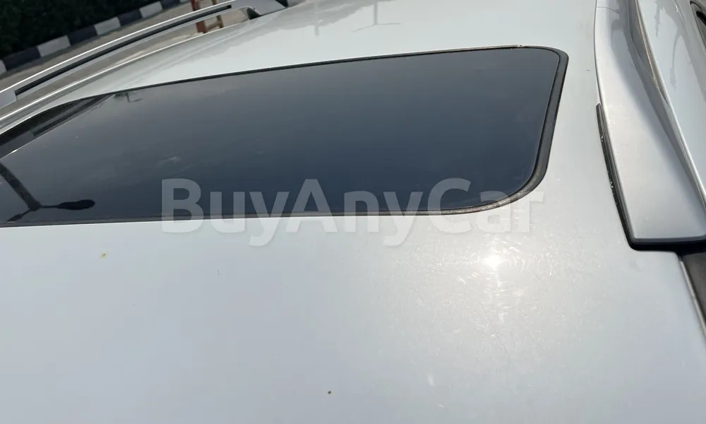 Vehicle photo 5