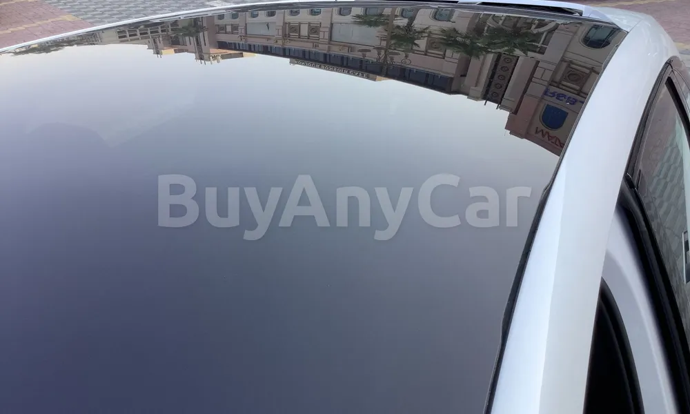 Vehicle photo 5