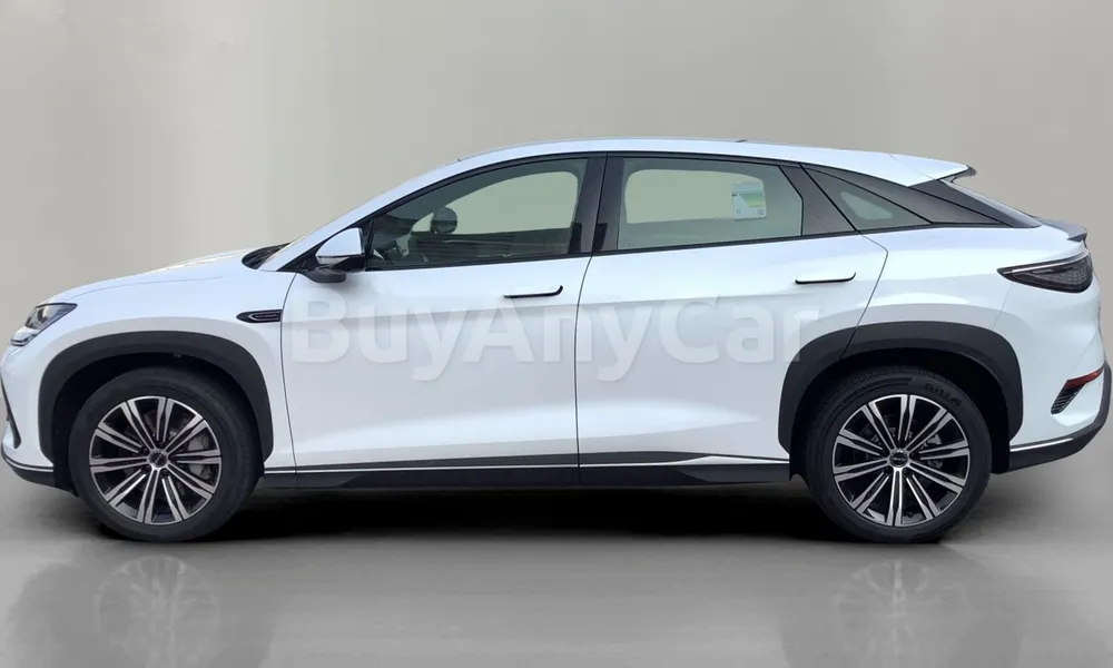 Vehicle photo 4