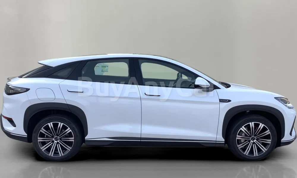 Vehicle photo 3