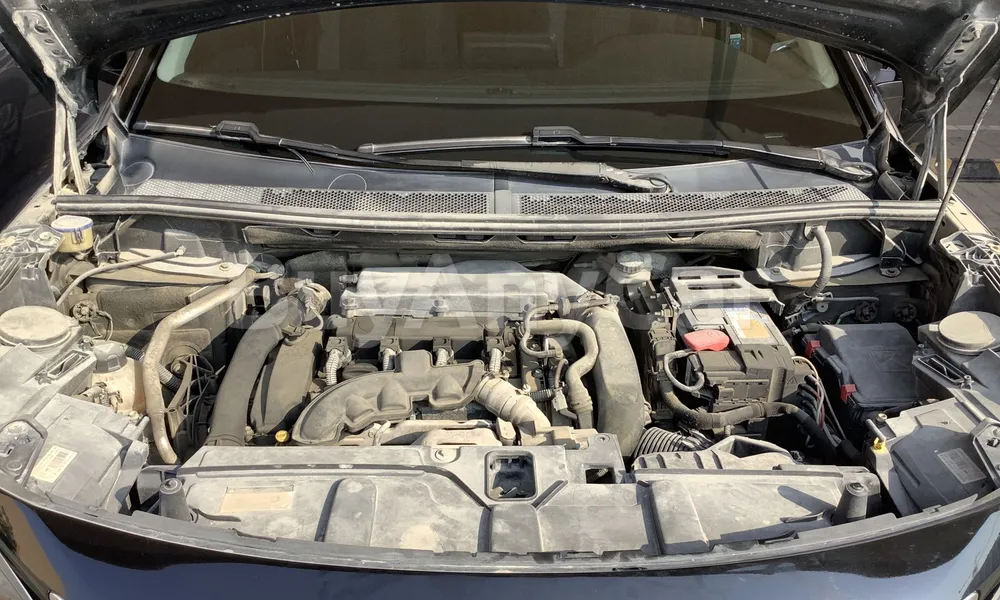 Vehicle photo 6