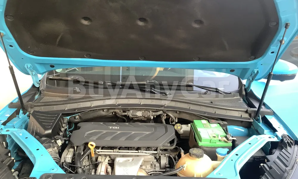 Vehicle photo 6