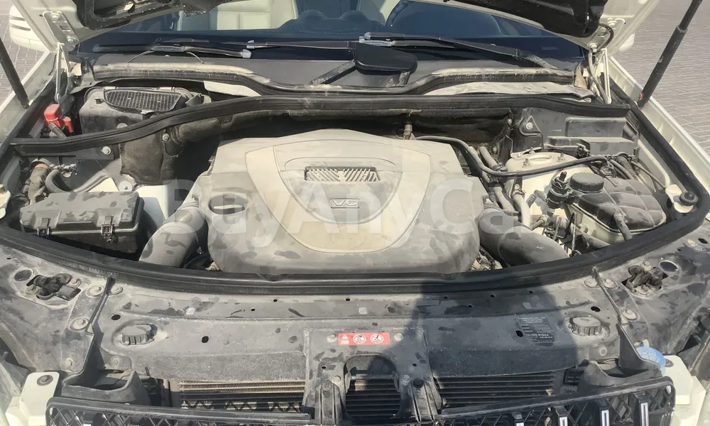 Vehicle photo 6