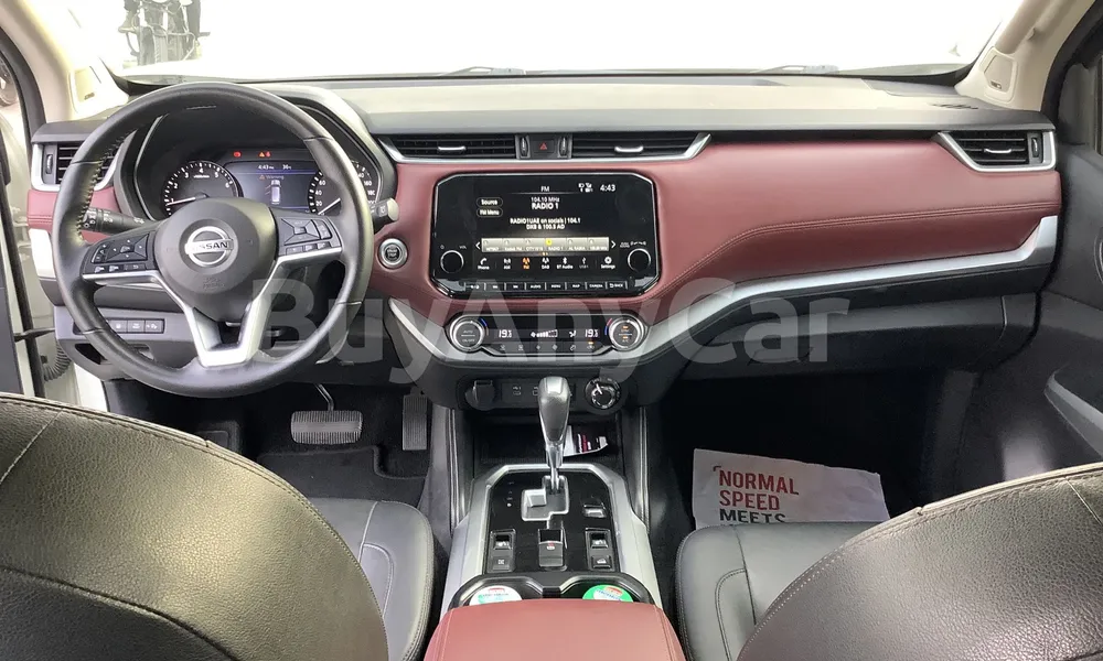 Vehicle photo 7