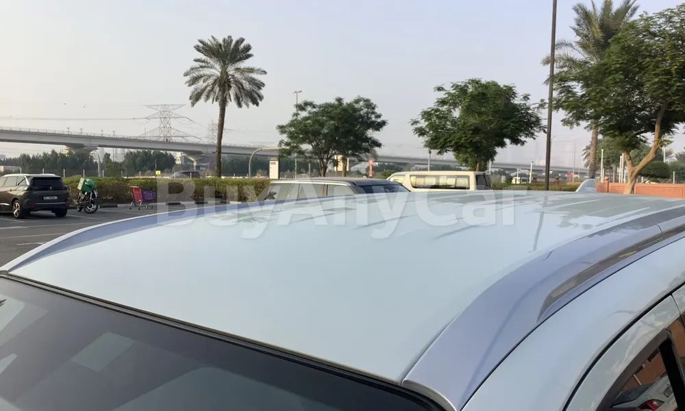 Vehicle photo 5