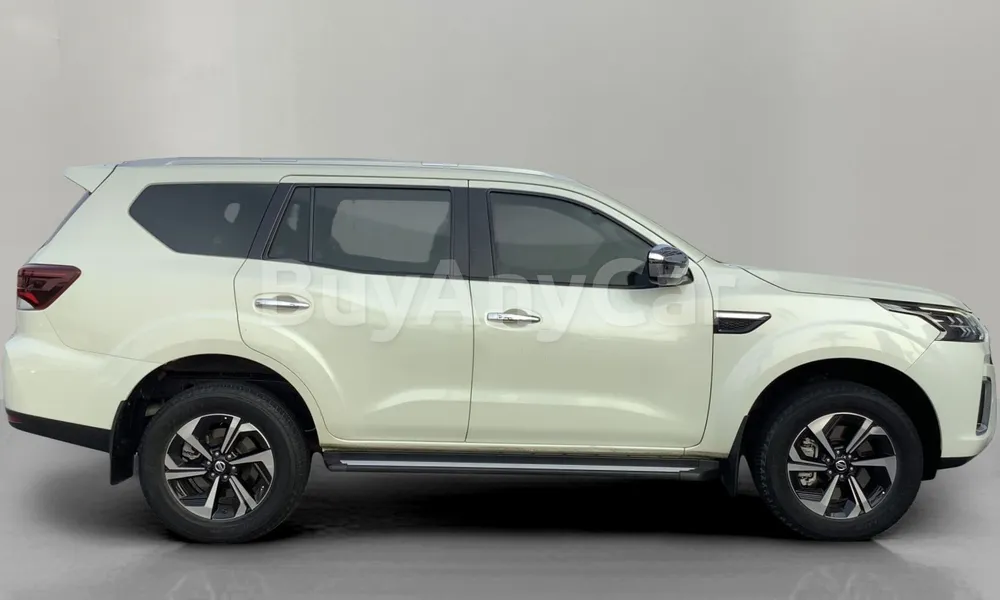 Vehicle photo 3