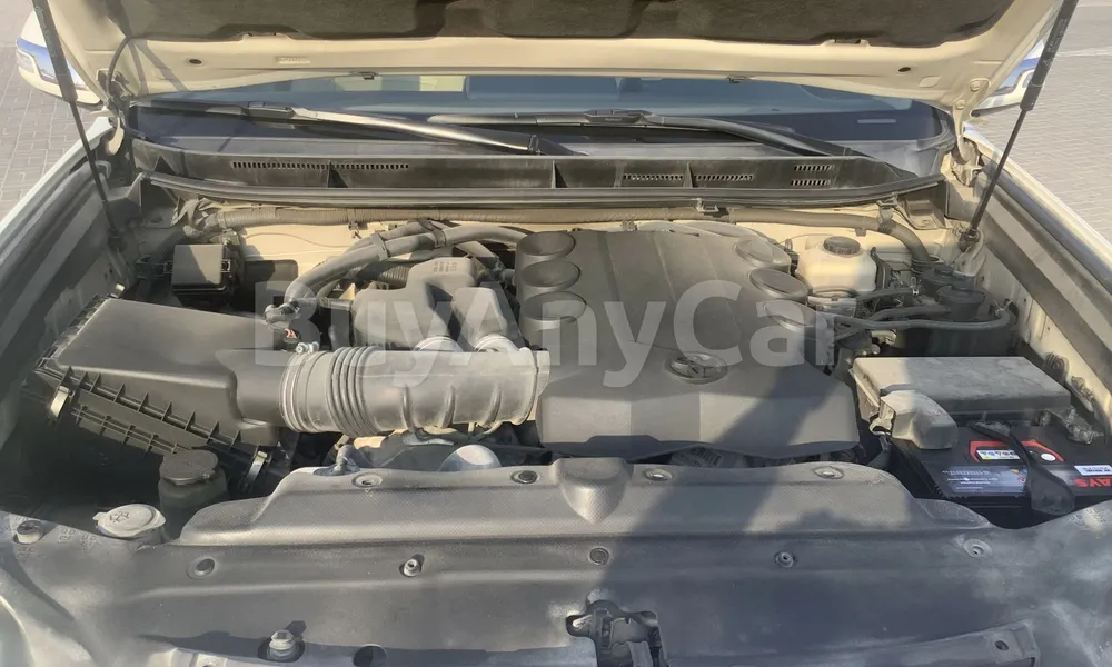 Vehicle photo 6