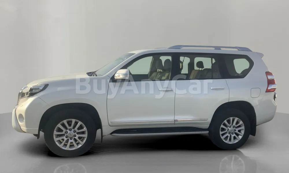 Vehicle photo 4