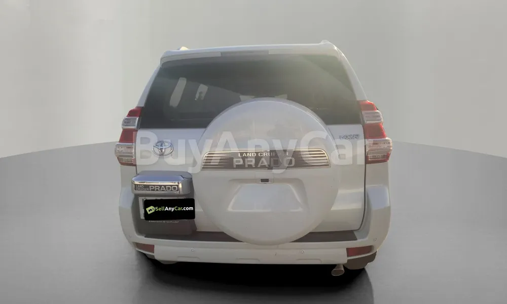 Vehicle photo 2