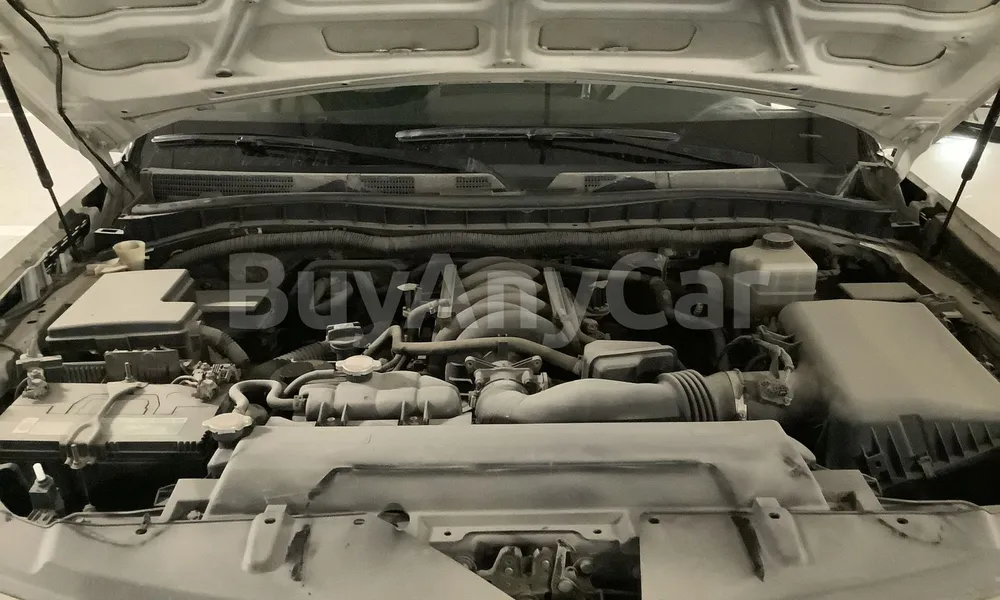 Vehicle photo 5