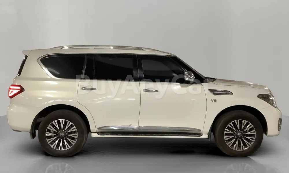 Vehicle photo 3