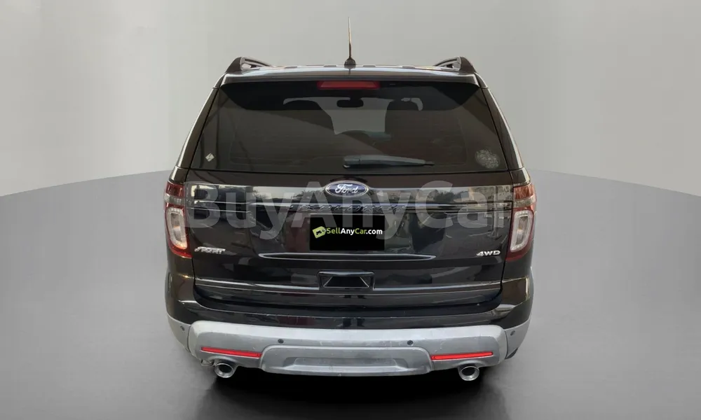 Vehicle photo 2