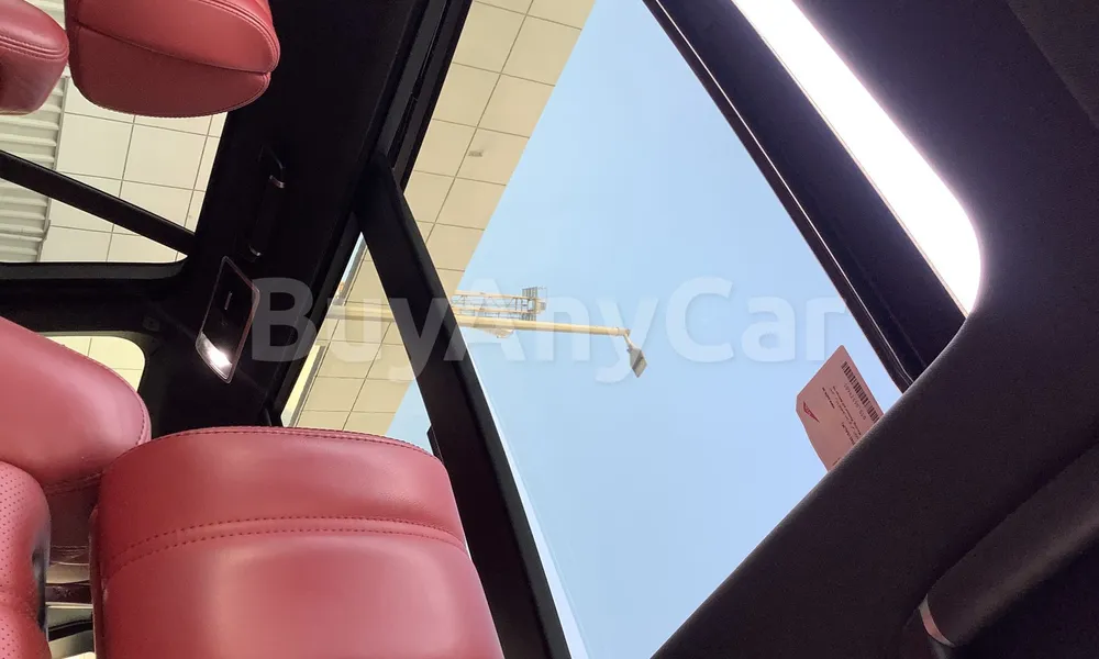 Vehicle photo 8