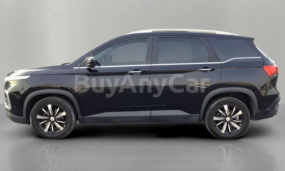 Vehicle photo 4