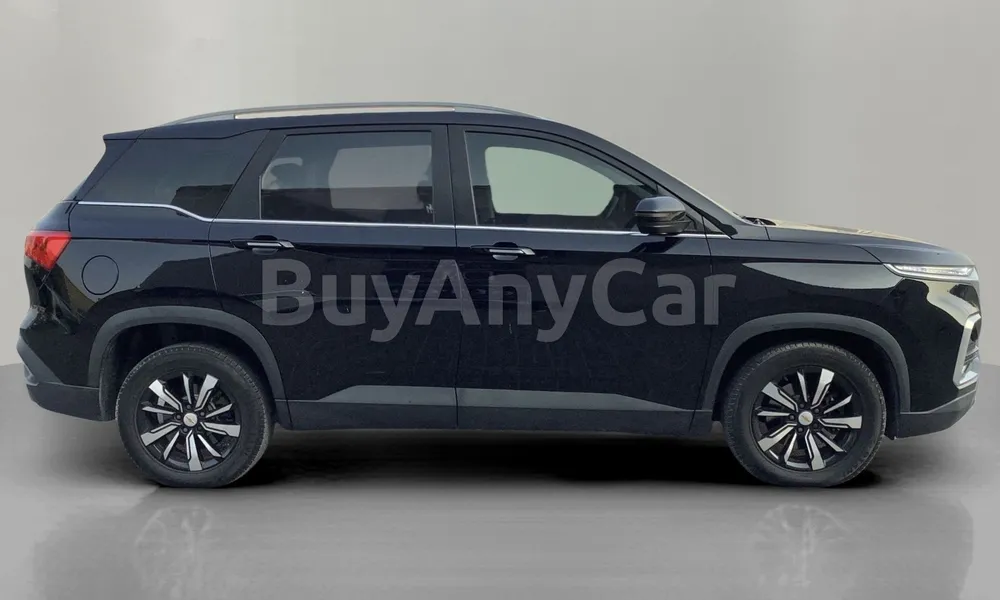 Vehicle photo 3
