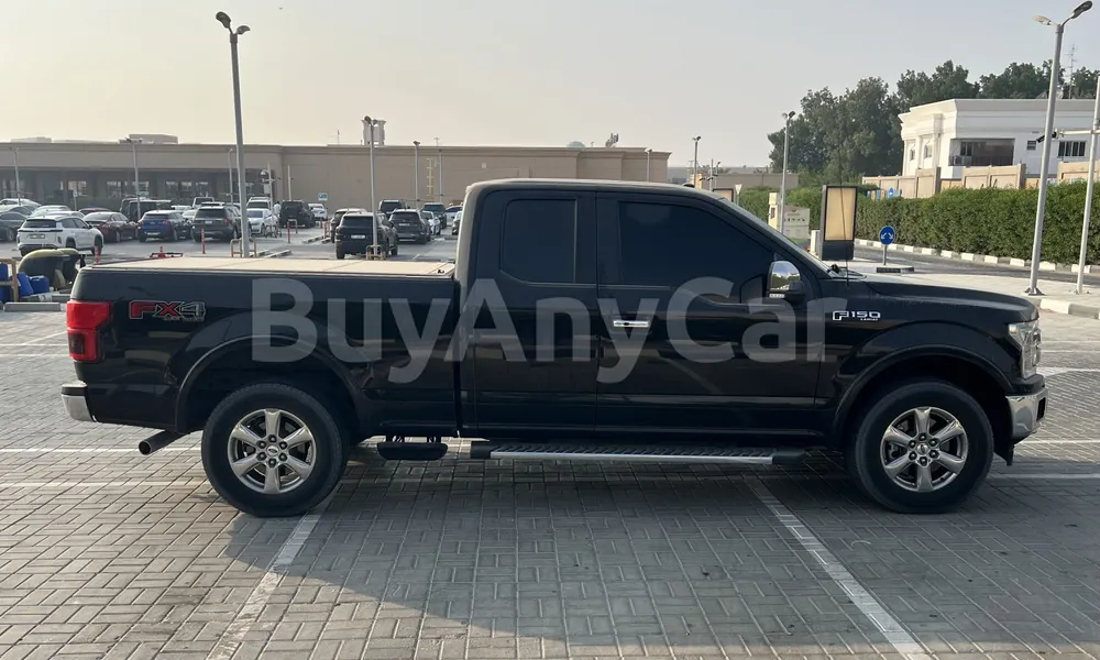 Vehicle photo 3