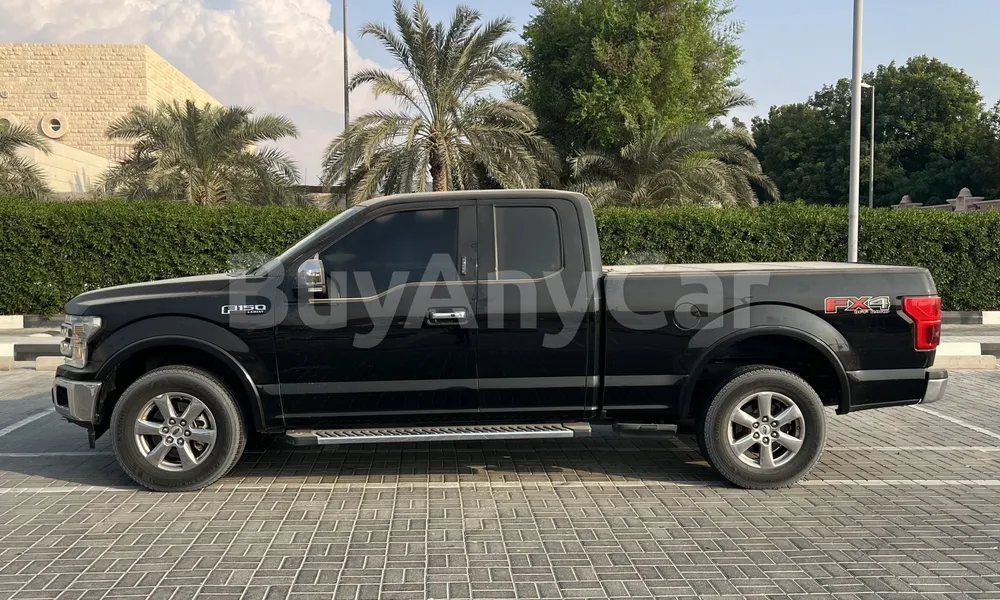 Vehicle photo 4