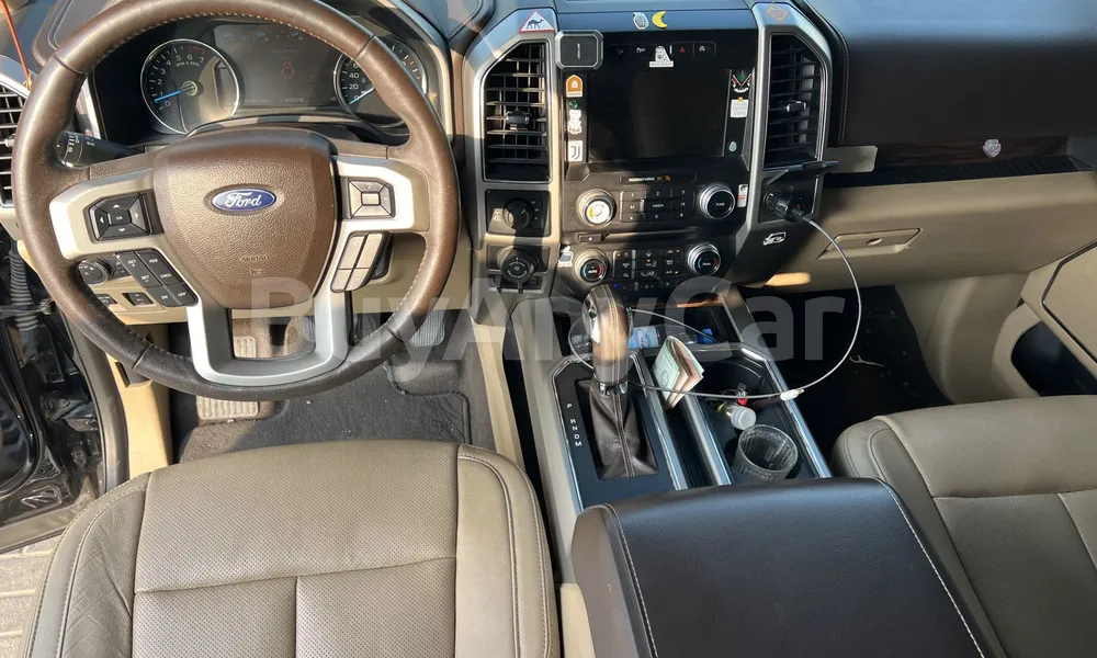 Vehicle photo 9