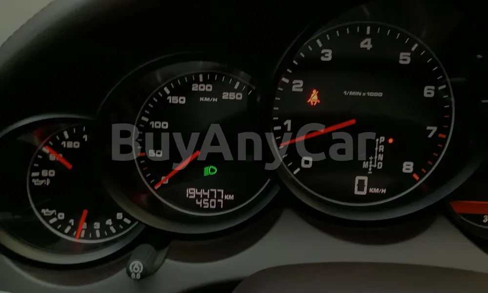 Vehicle photo 7