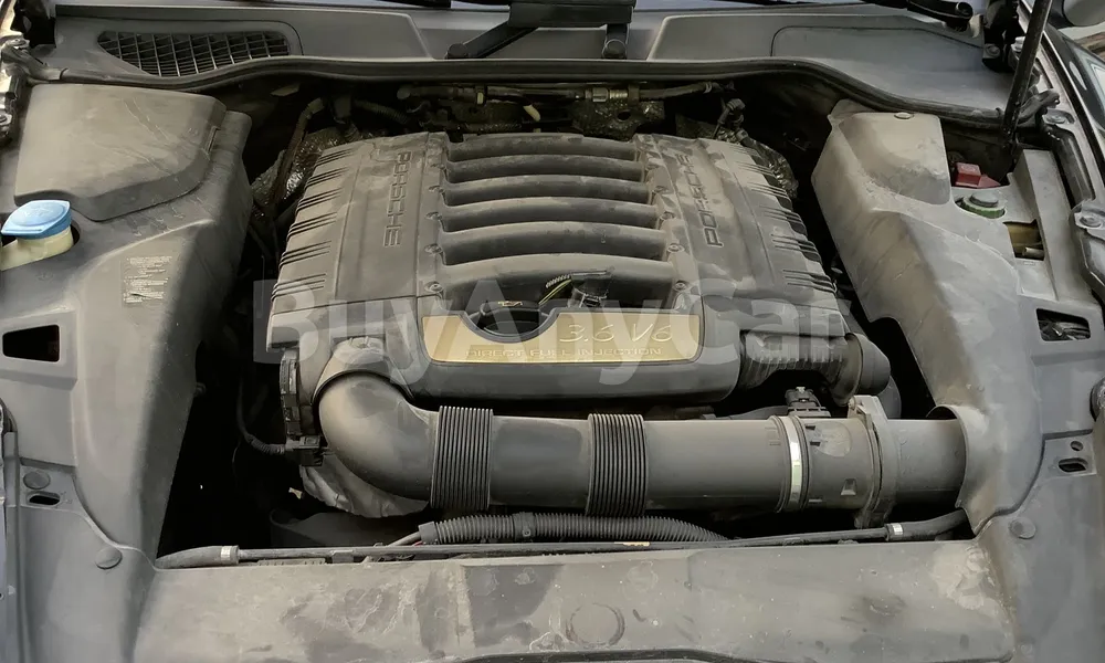 Vehicle photo 10