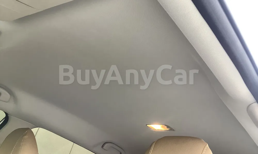 Vehicle photo 8
