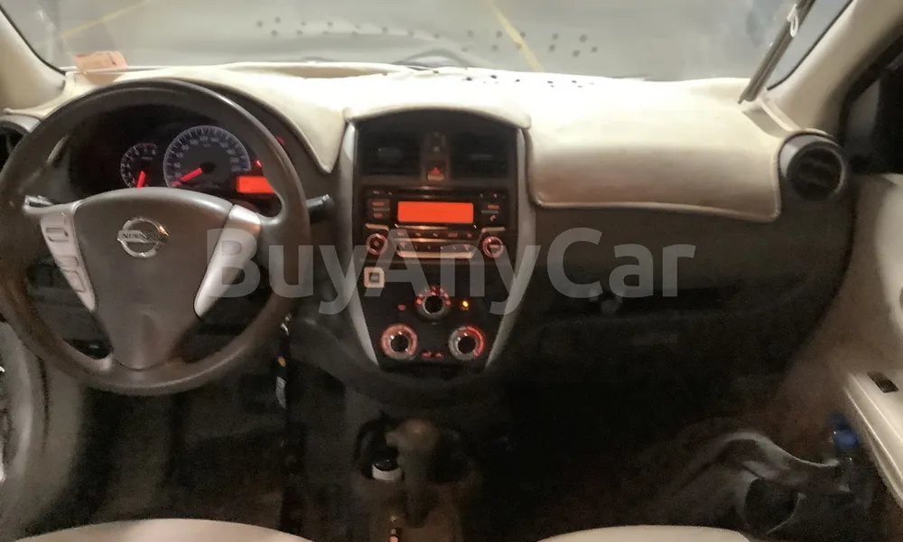 Vehicle photo 8
