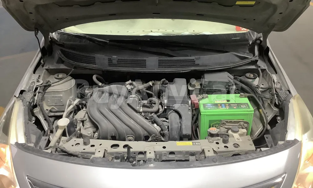 Vehicle photo 6