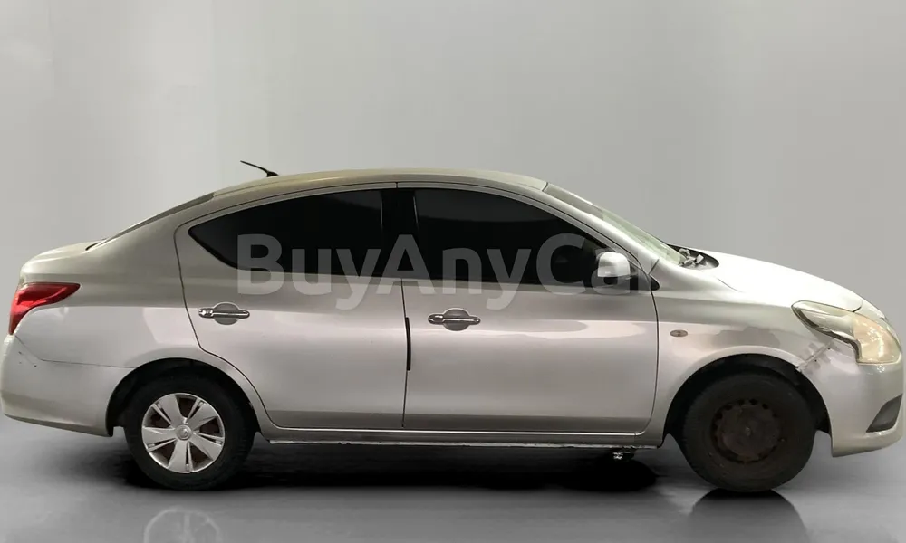 Vehicle photo 3